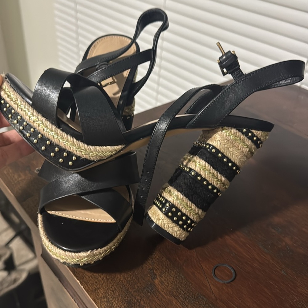 Sandals - Picture 5 of 7